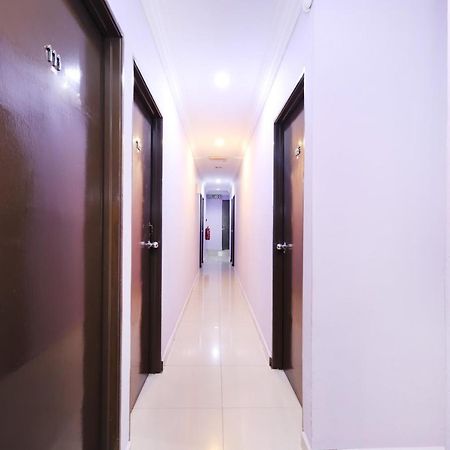 Oyo 90235 Hotel Inap Sri Gombak Batu Caves Exterior foto