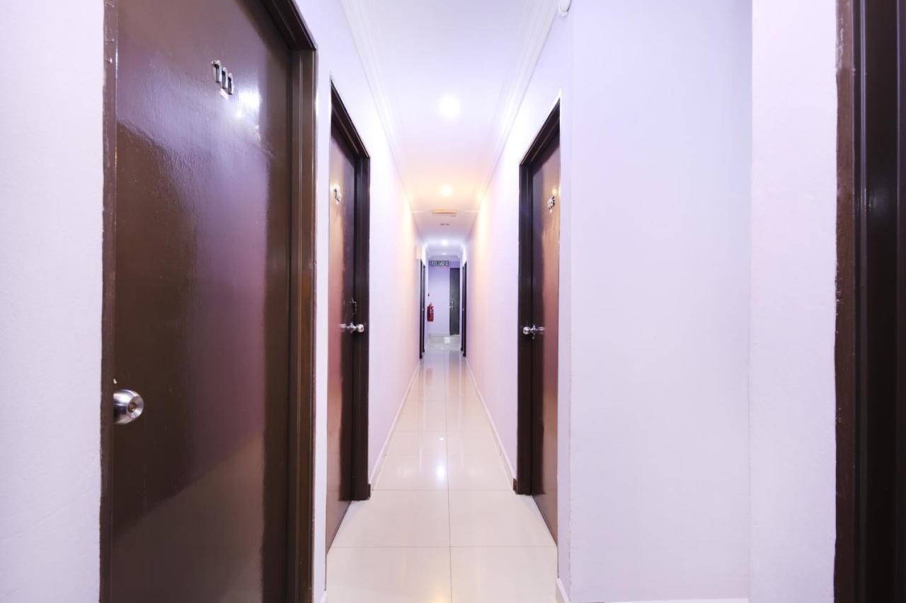 Oyo 90235 Hotel Inap Sri Gombak Batu Caves Exterior foto
