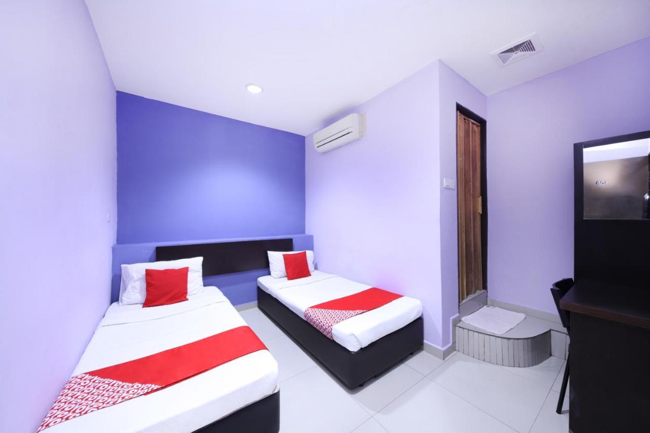 Oyo 90235 Hotel Inap Sri Gombak Batu Caves Exterior foto