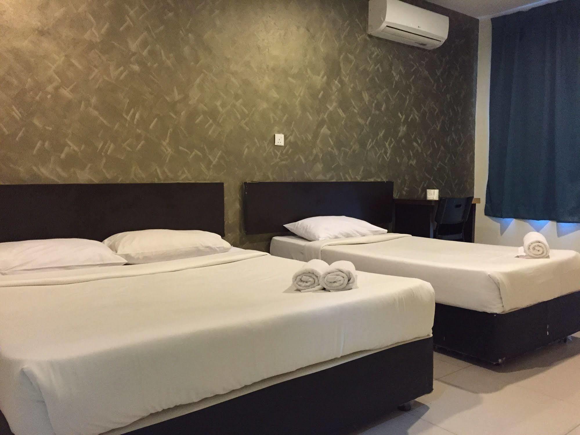 Oyo 90235 Hotel Inap Sri Gombak Batu Caves Exterior foto