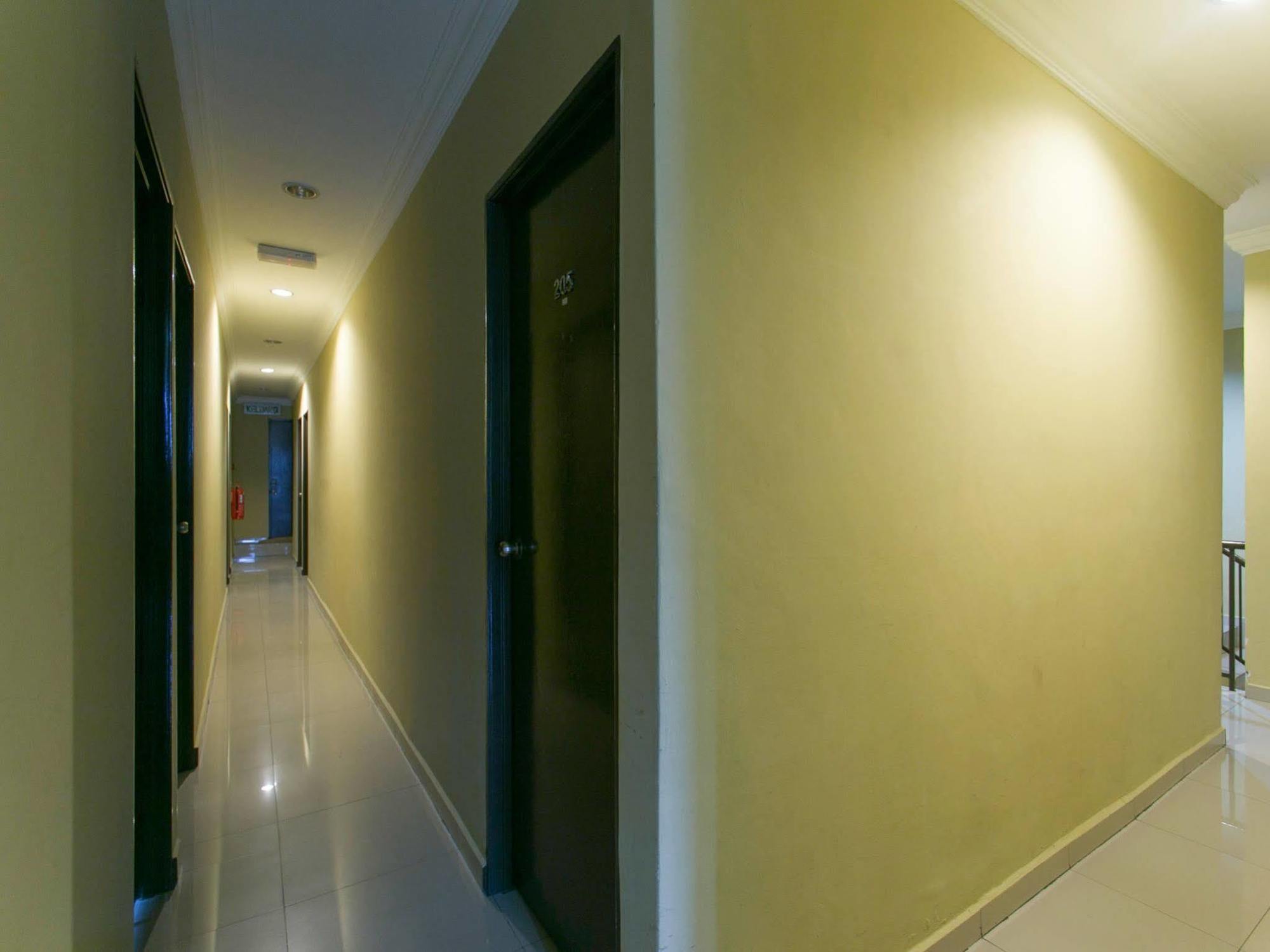 Oyo 90235 Hotel Inap Sri Gombak Batu Caves Exterior foto